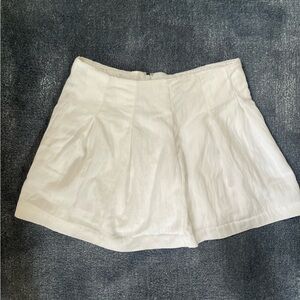 White HighRise Pleated Skirt - Size 4